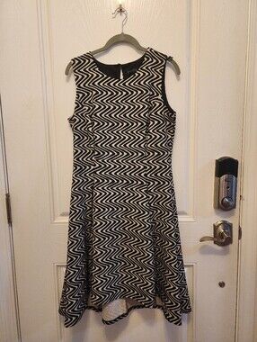 Enfocus Studio Black and White Zigzag Sleeveless A-Line Dress